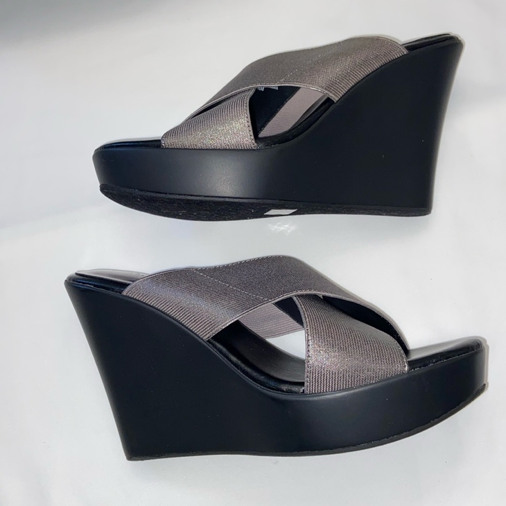 Charles by Charles David pewter colored cross strap platform slides 8.5M